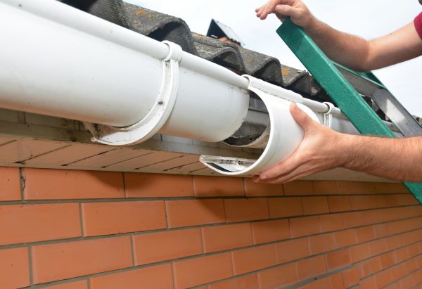 Professional Gutter Seam Repair